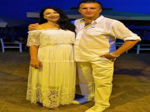 Ünlü tv programcısı ve sunucu Hakan Doğanay, Çiğli Bilsem Müdürü Gözde Uprak ile Bodrum'da evlendi!