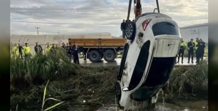 Antalya'da dereye uçan otomobilde korkunç son: Genç kadın hayatını kaybetti
